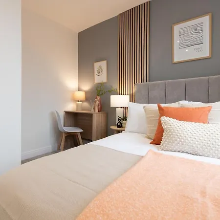 Apartment Modern 2br Parking And Work Area Ns
