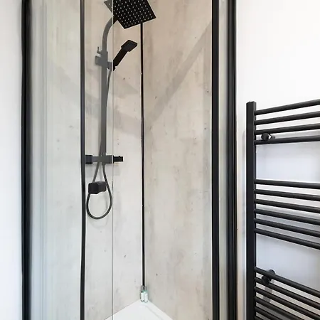 Modern 2br Parking And Work Area Ns