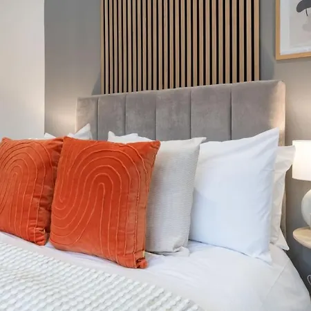Apartment Modern 2br Parking And Work Area Ns *