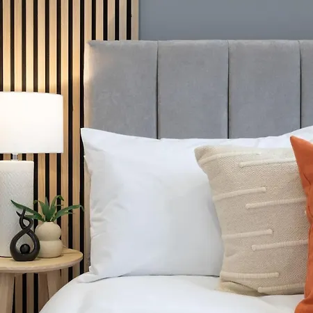 Modern 2br Parking And Work Area Ns