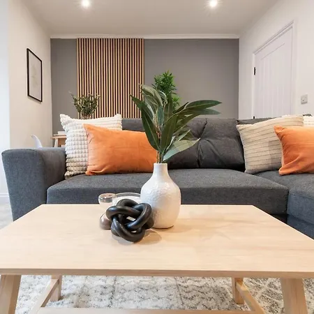 Apartment Modern 2br Parking And Work Area Ns Leeds (West Yorkshire)