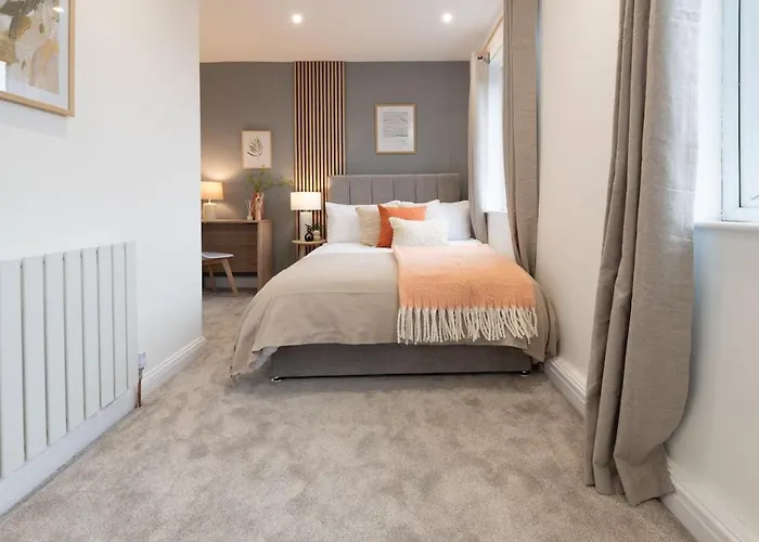 Modern 2br Parking And Work Area Ns 公寓 利兹