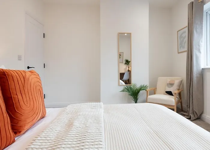 Modern 2br Parking And Work Area Ns 公寓