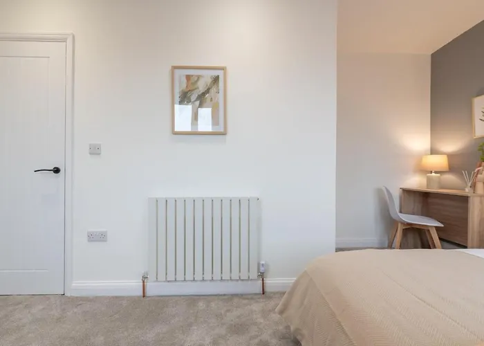 Modern 2br Parking And Work Area Ns 公寓 *