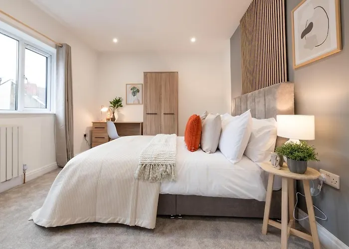 Modern 2br Parking And Work Area Ns 公寓 *