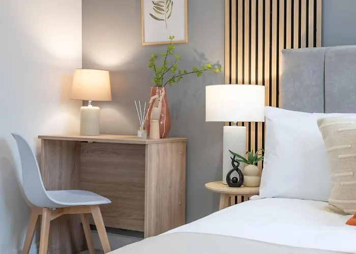 Modern 2br Parking And Work Area Ns 公寓 利兹