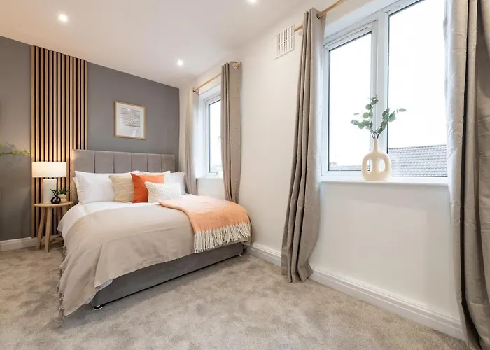 Modern 2br Parking And Work Area Ns 公寓 *